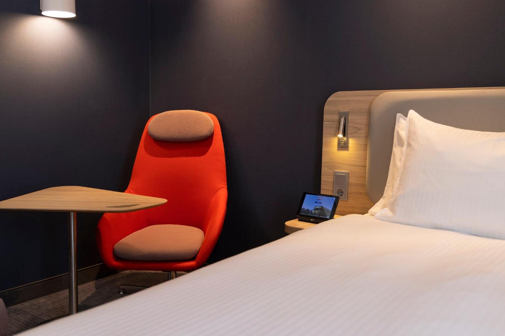 Holiday Inn Express & Suites - Deventer By Ihg Экстерьер фото